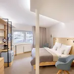 & Bellevue
