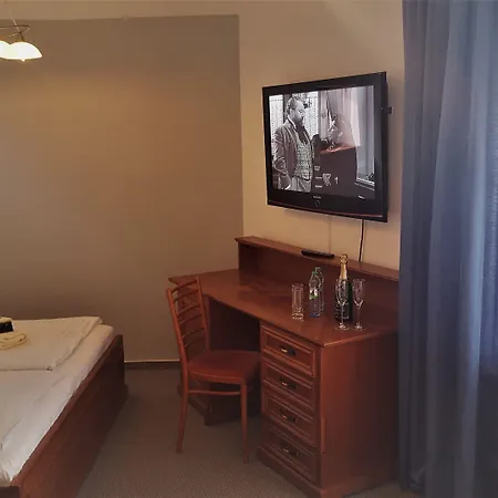 & Bellevue Hotel